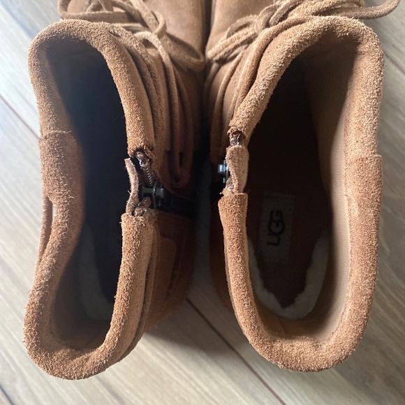 Women's Ugg Reid Moc Ankle Boot - Picture 6 of 11